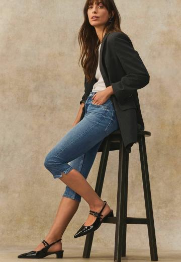 Короткие джинсы