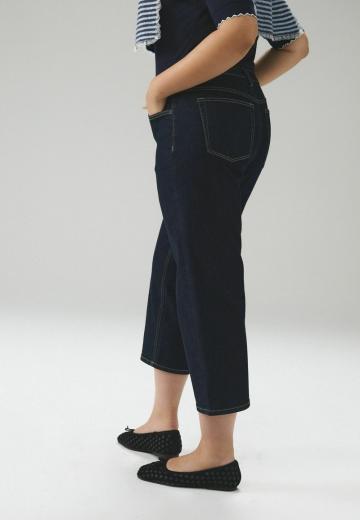 Короткие джинсы