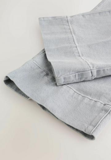 Прямые джинсы