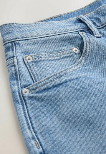 Прямые джинсы