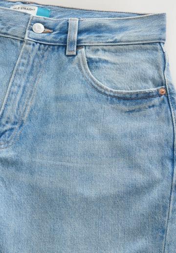 Короткие джинсы