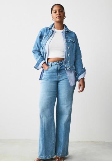 Джинсовый комбинезон