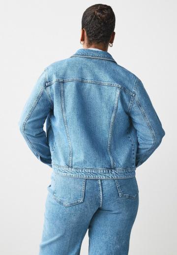 Джинсовый комбинезон