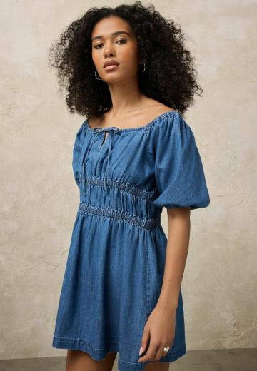 Короткое платье