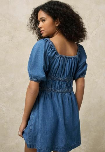 Короткое платье