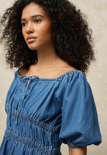 Короткое платье