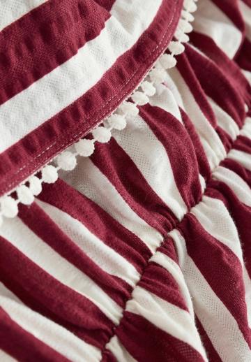 Платье без бретелек