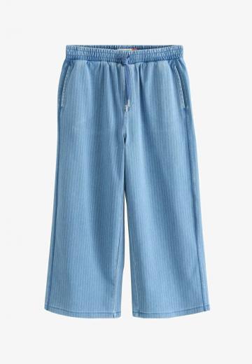 Короткие джинсы