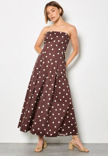 Платье без бретелек