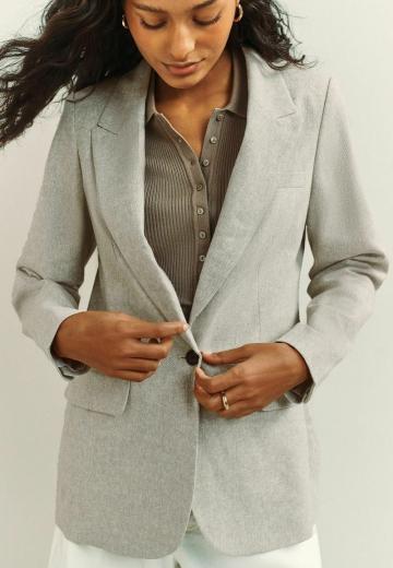 Короткое пальто