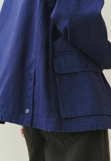 Куртка с накладнымит карманами