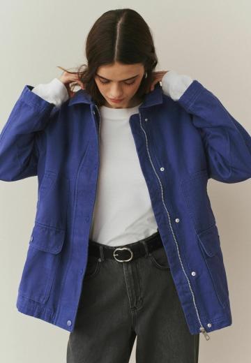 Куртка с накладнымит карманами