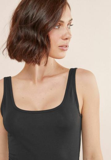 Топ на бретельках