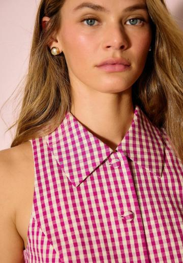 Блузка без рукавов