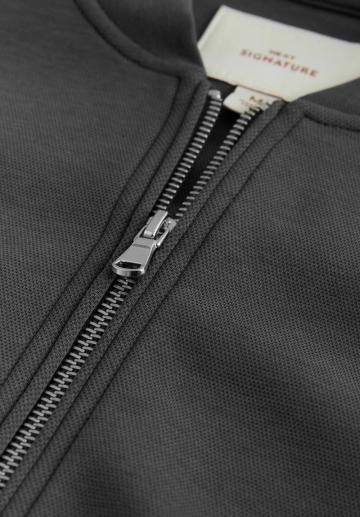 Куртка бомбер