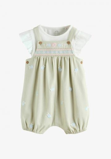 Набор одежды