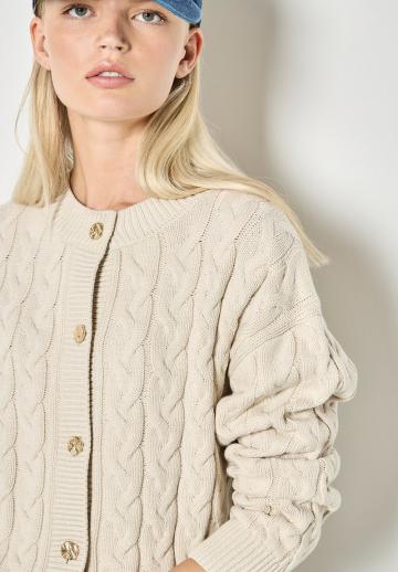 Вязаная кофта