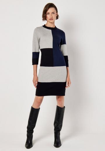 Вязаное платье