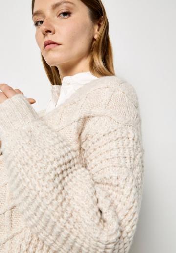 Длинный пуловер