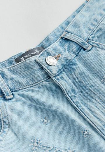 Клешеные джинсы