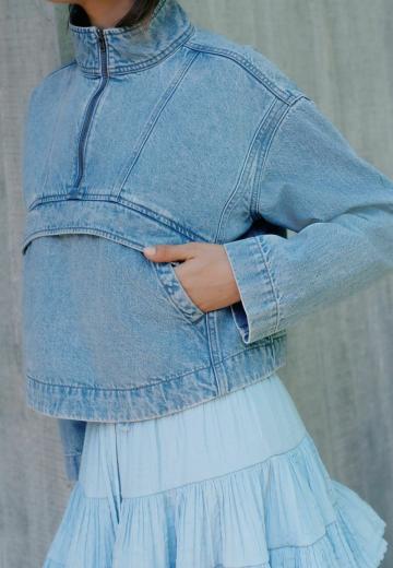 Джинсовая жилетка