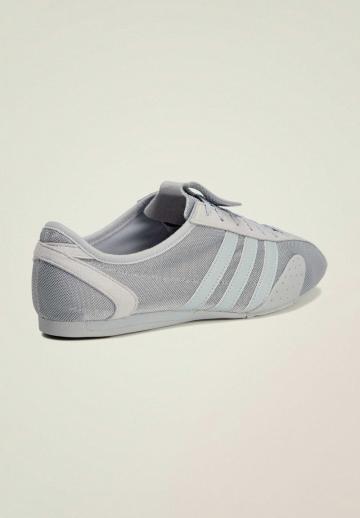 Тренировочные кроссовки