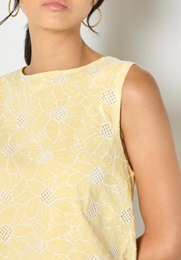 Блузка без рукавов