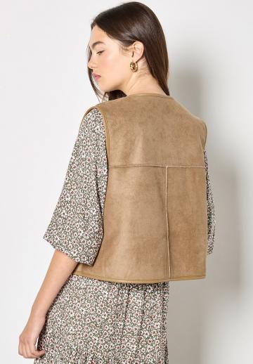 Пуховой жилет