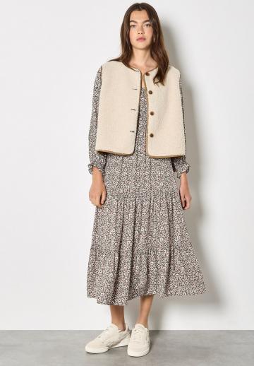 Пуховой жилет