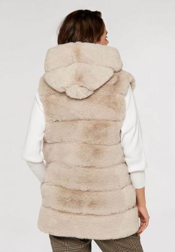 Длинный жилет