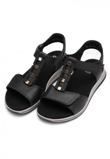 Босоножки на танкетке