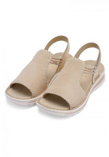 Босоножки на танкетке