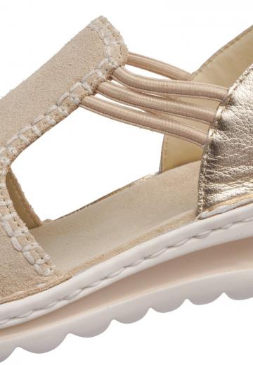 Босоножки на танкетке