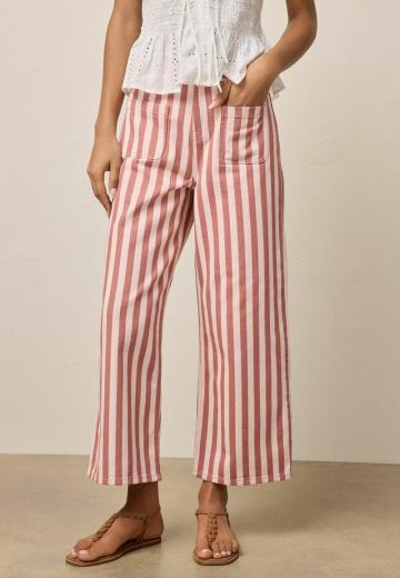 Короткие джинсы