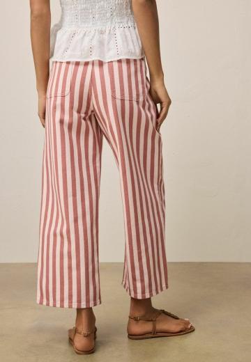 Короткие джинсы