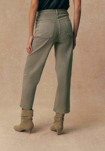 Короткие джинсы