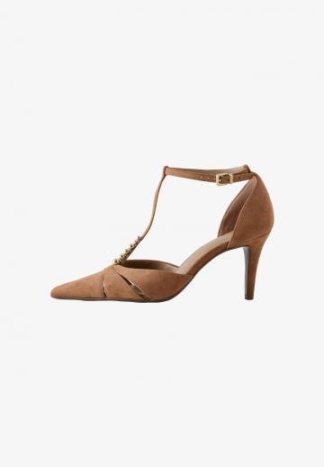 Туфли с ремешком