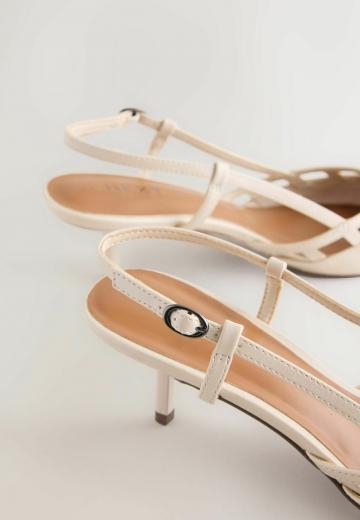 Туфли с ремешком