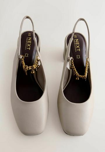 Туфли с ремешком