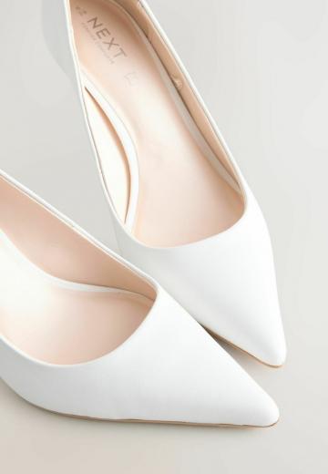 Туфли на высоком каблуке