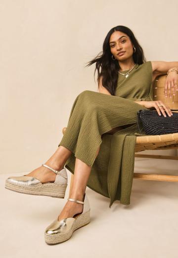 Туфли на танкетке