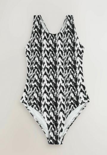 Слитный купальник