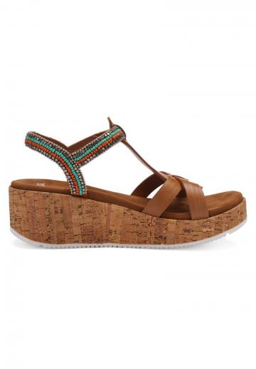 Босоножки на танкетке