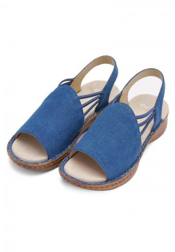 Босоножки на танкетке