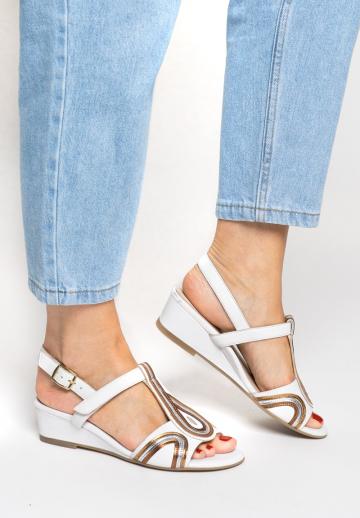 Туфли на танкетке