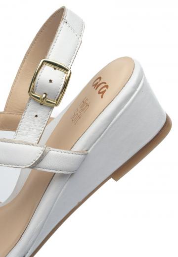 Туфли на танкетке