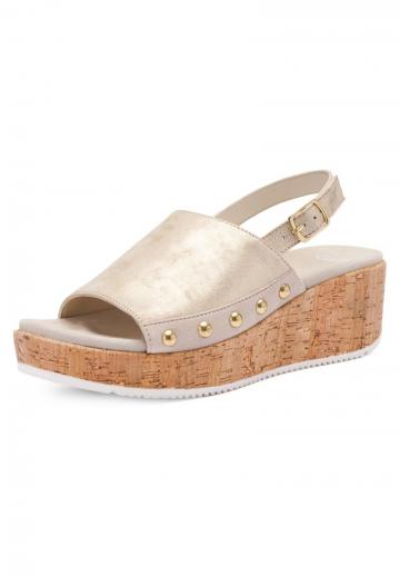 Босоножки на танкетке