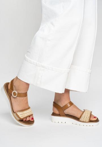 Босоножки на платформе