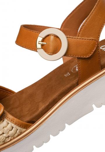 Босоножки на платформе