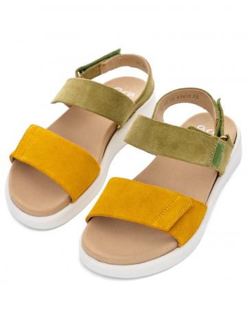 Босоножки на танкетке